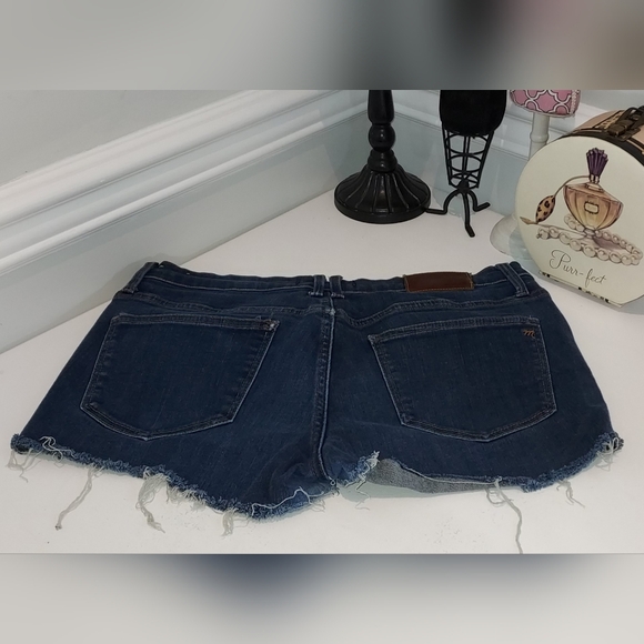 Madewell Medium Dark Wash Distressed Cut Jeans turned to Shorts - Picture 4 of 6